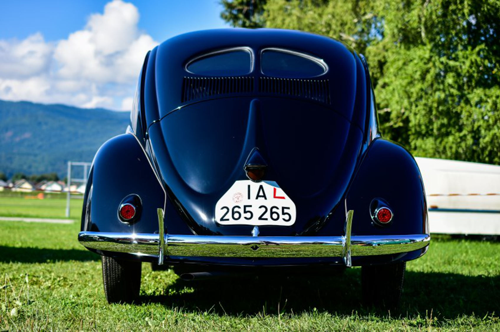 VW Escarabajo de 1941 restaurado con número de serie 20 en el Let's Bug Together 2016